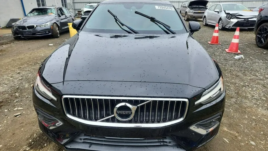 VOLVO S60 -