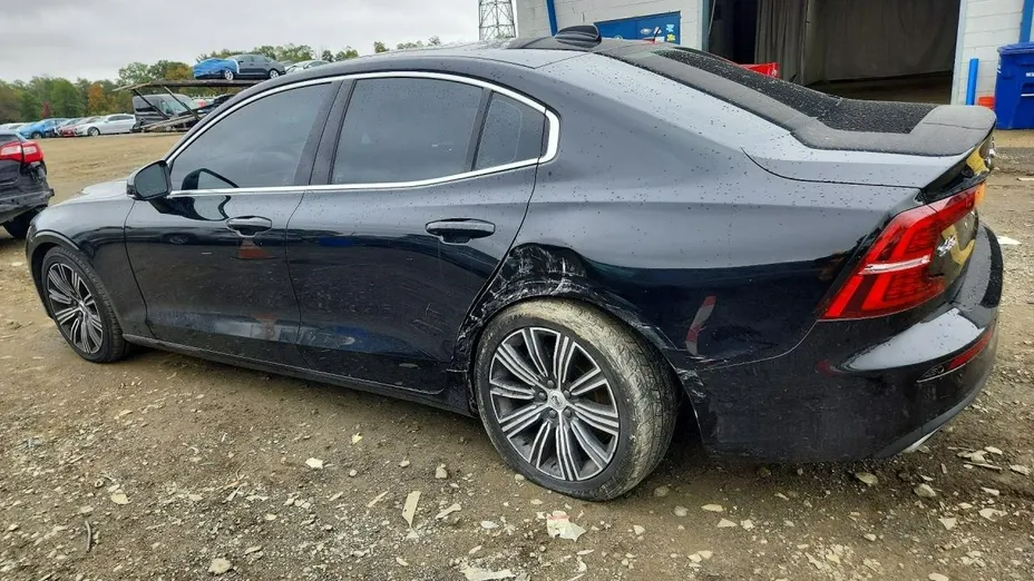 VOLVO S60 -