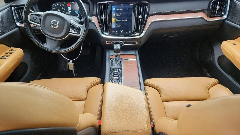 VOLVO S60 -