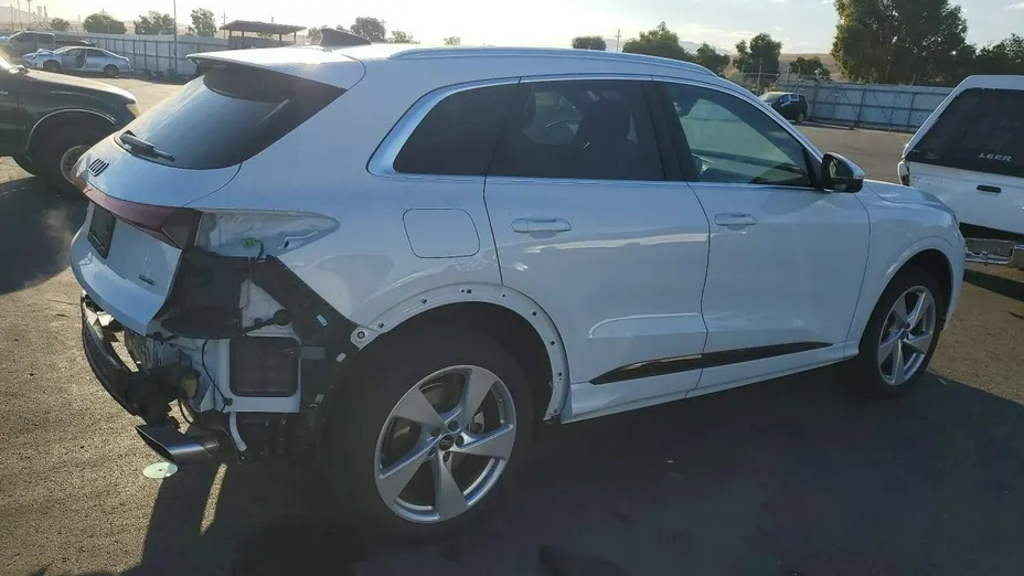 AUDI Q5 -
