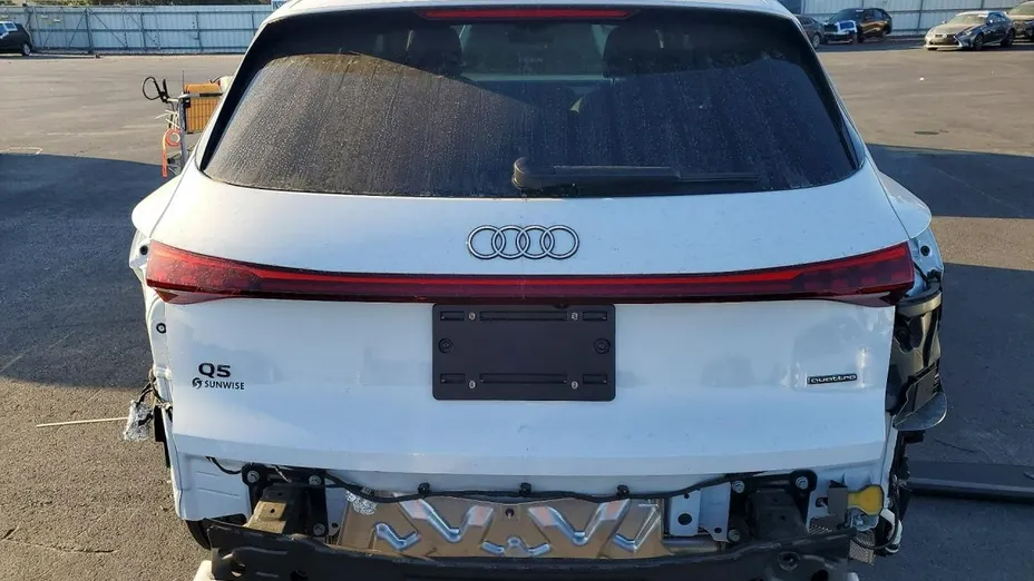 AUDI Q5 -