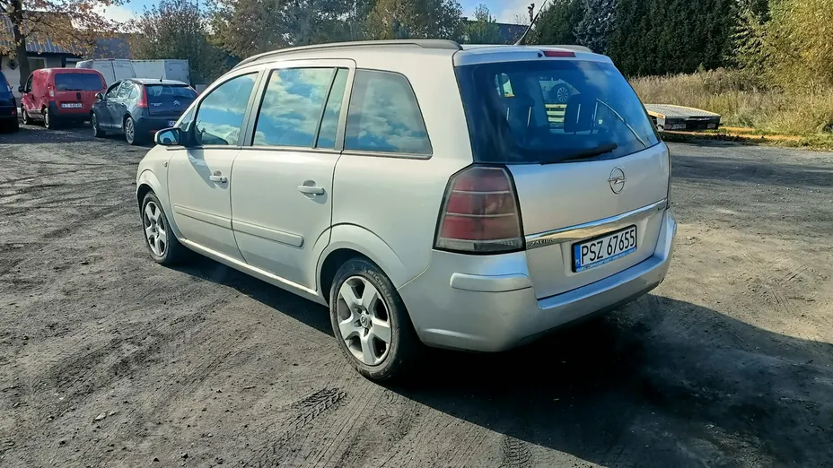 OPEL Zafira -