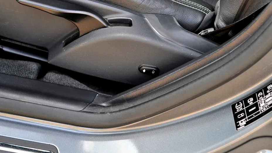 VOLVO S60 -
