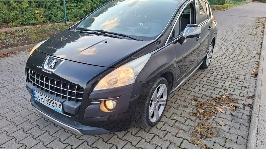 PEUGEOT 3008 -