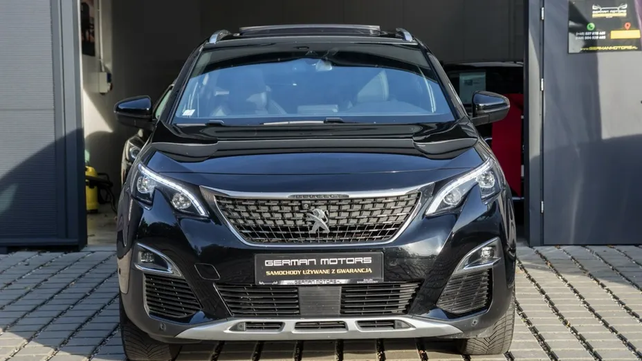 PEUGEOT 3008 -
