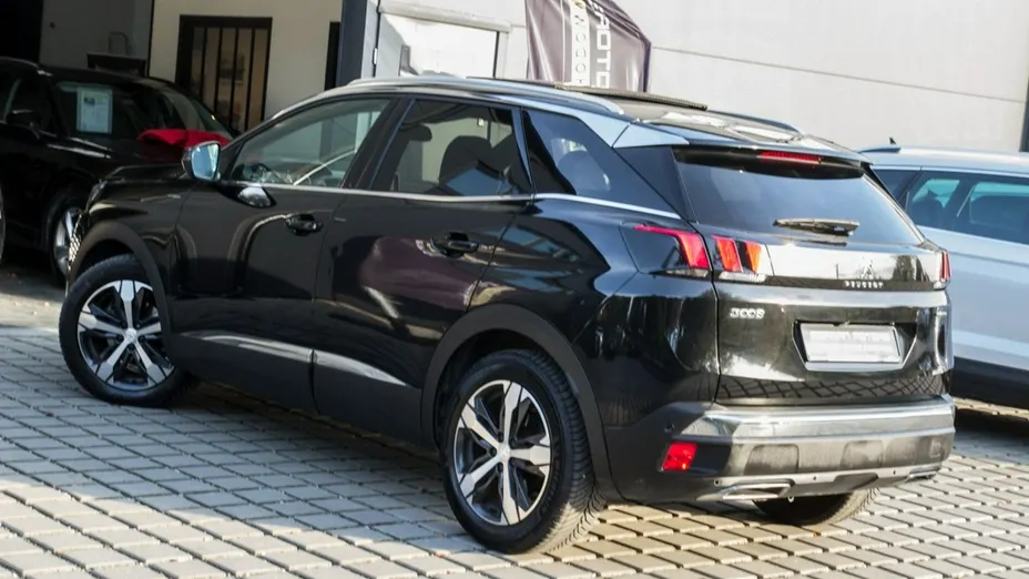 PEUGEOT 3008 -