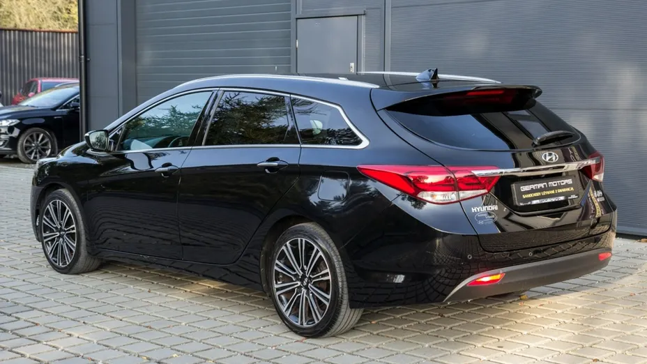 HYUNDAI i40 -