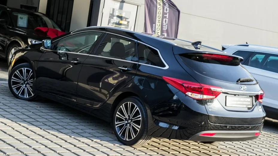 HYUNDAI i40 -