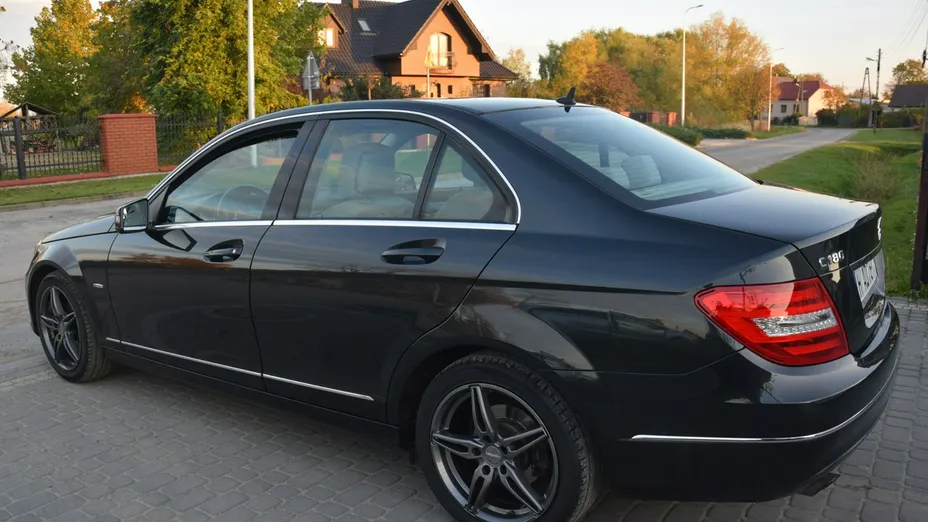 MERCEDES-BENZ C Klasa -