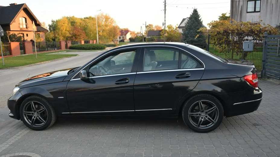 MERCEDES-BENZ C Klasa -