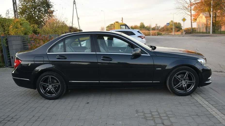MERCEDES-BENZ C Klasa -