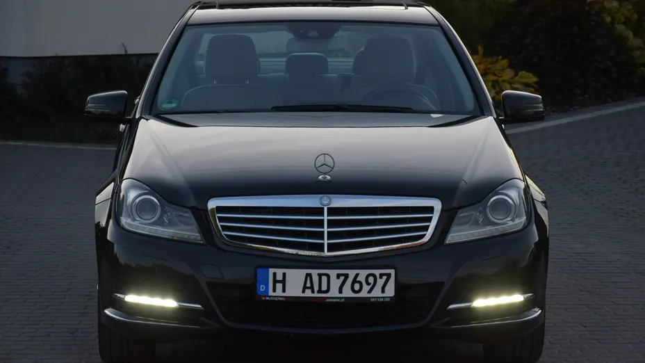 MERCEDES-BENZ C Klasa -