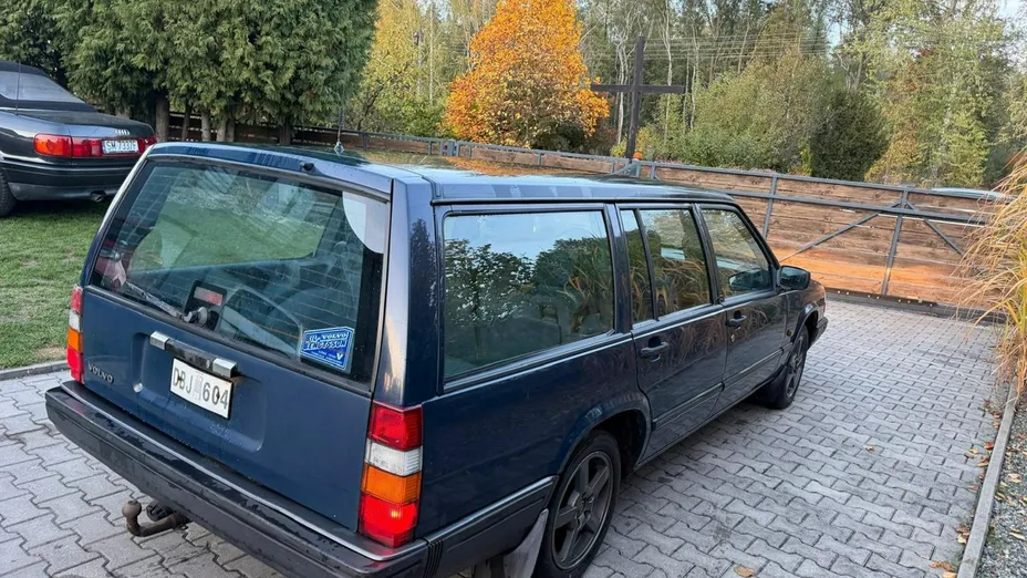 VOLVO 940 -