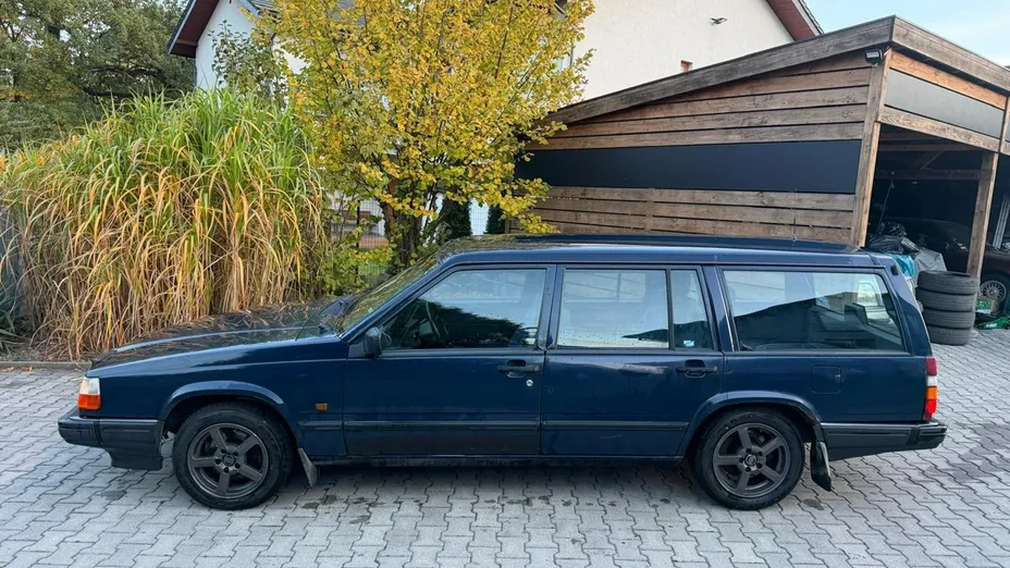 VOLVO 940 -