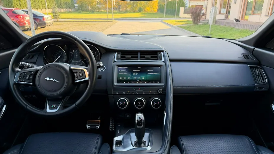 JAGUAR E-Pace -