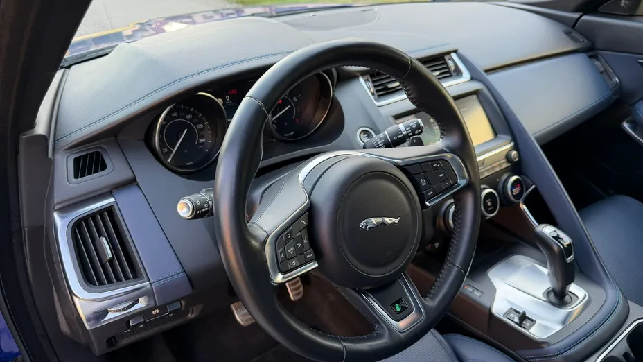 JAGUAR E-Pace -