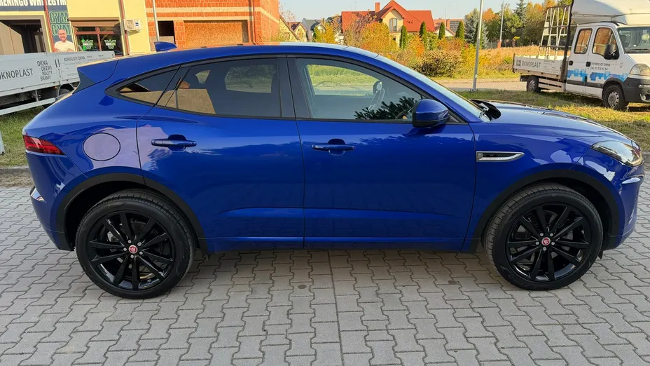 JAGUAR E-Pace -