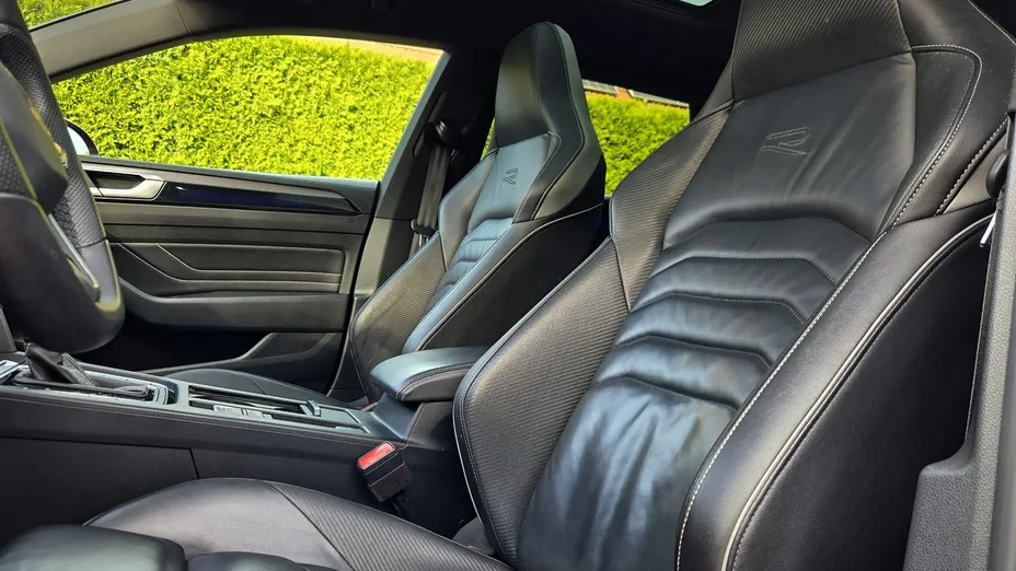 VOLKSWAGEN Arteon -