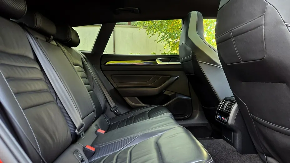 VOLKSWAGEN Arteon -