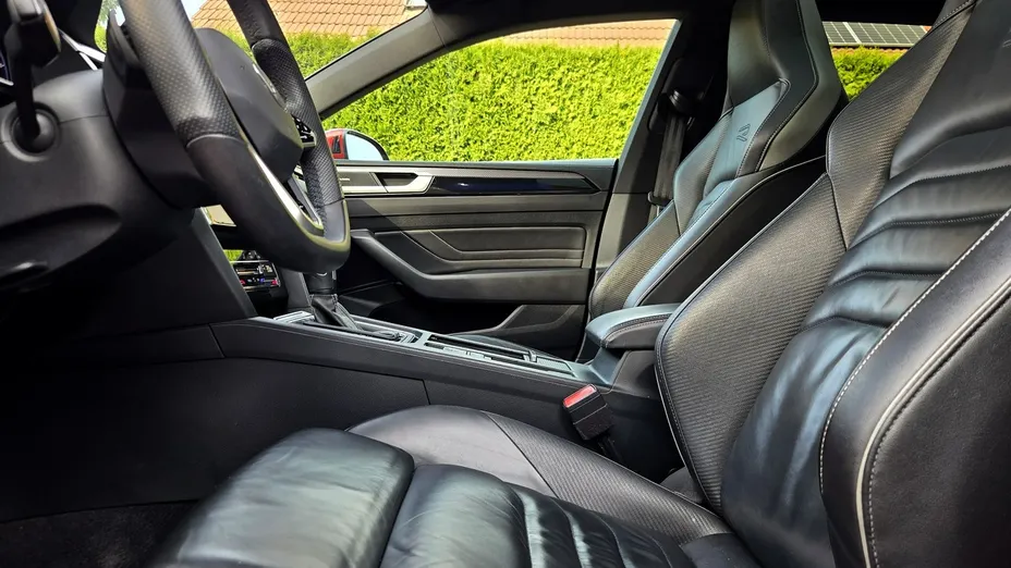 VOLKSWAGEN Arteon -