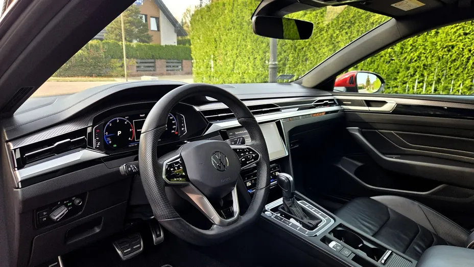 VOLKSWAGEN Arteon -