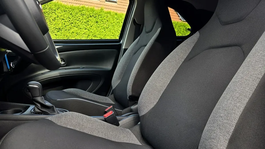 TOYOTA Aygo X -