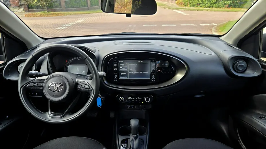 TOYOTA Aygo X -