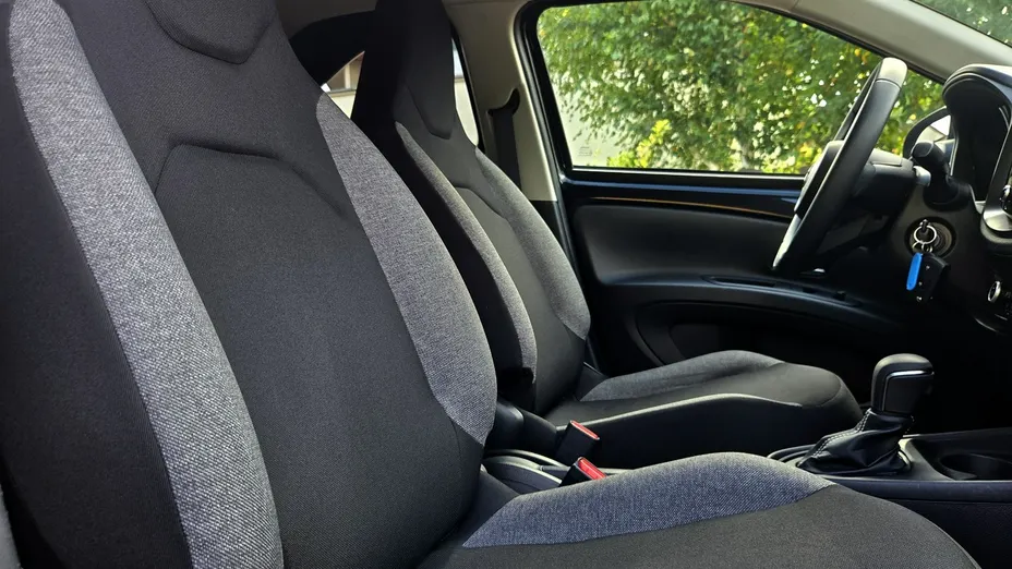 TOYOTA Aygo X -