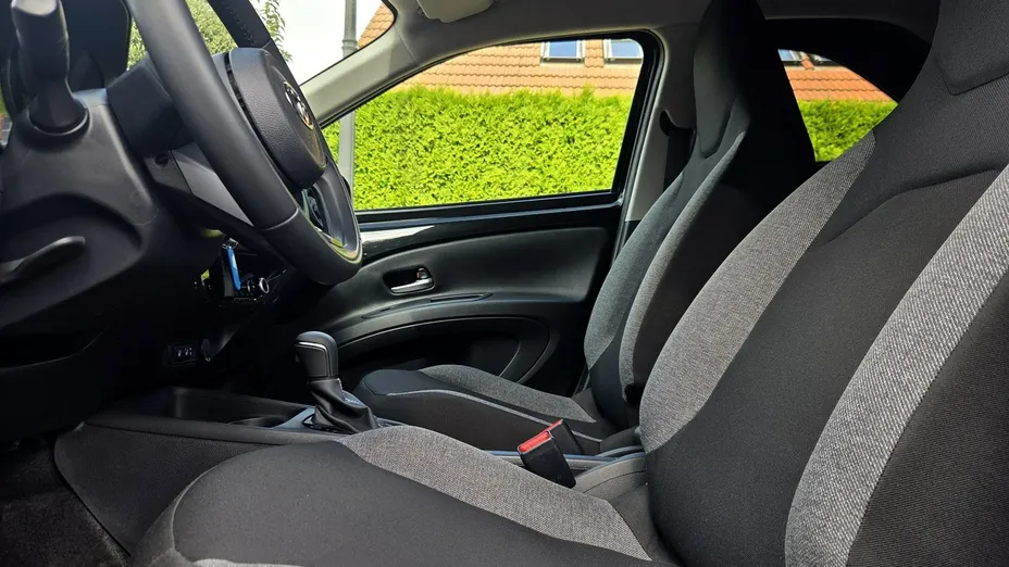 TOYOTA Aygo X -