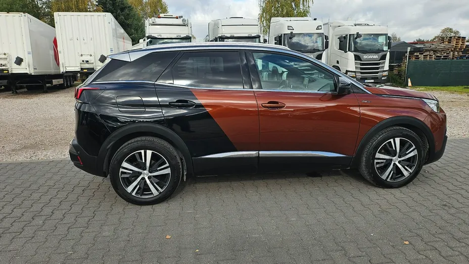 PEUGEOT 3008 -