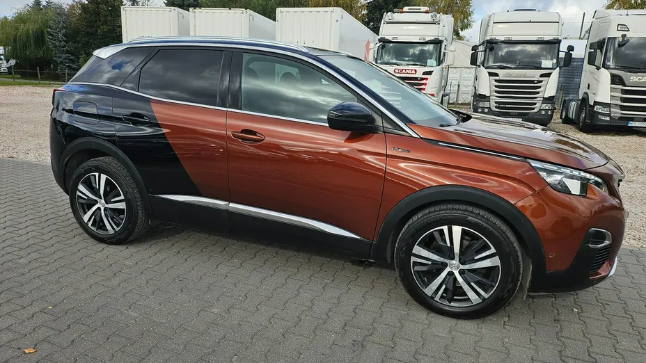 PEUGEOT 3008 -