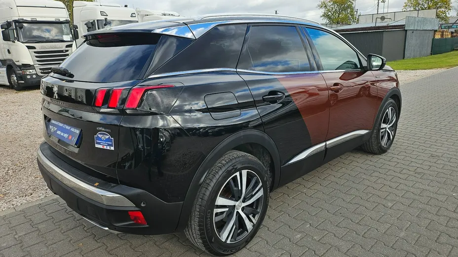 PEUGEOT 3008 -