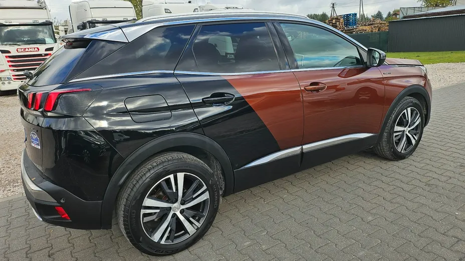 PEUGEOT 3008 -