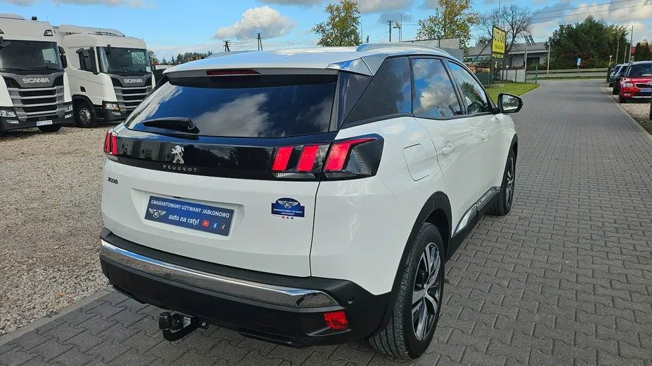 PEUGEOT 3008 -