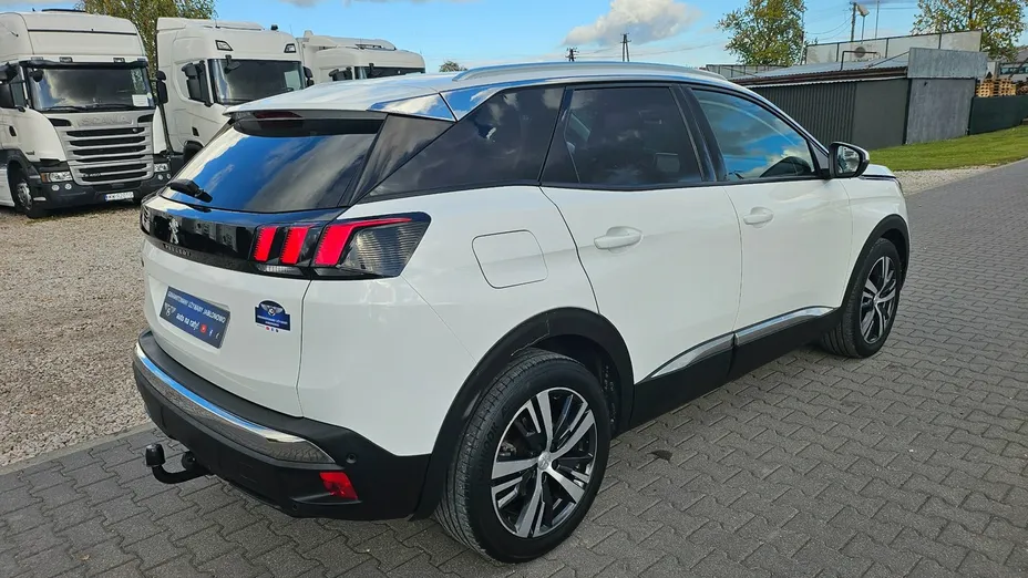 PEUGEOT 3008 -
