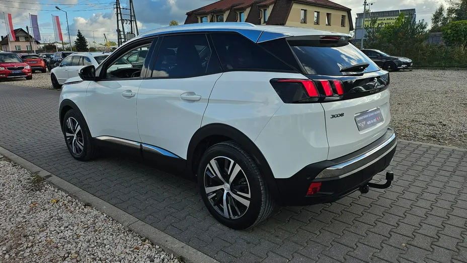 PEUGEOT 3008 -