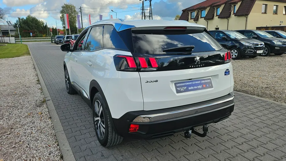 PEUGEOT 3008 -