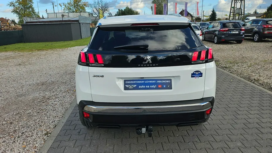 PEUGEOT 3008 -
