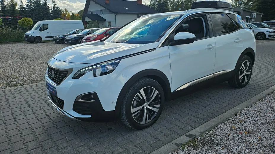 PEUGEOT 3008 -