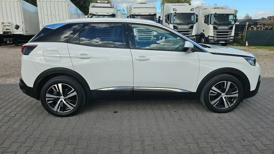 PEUGEOT 3008 -
