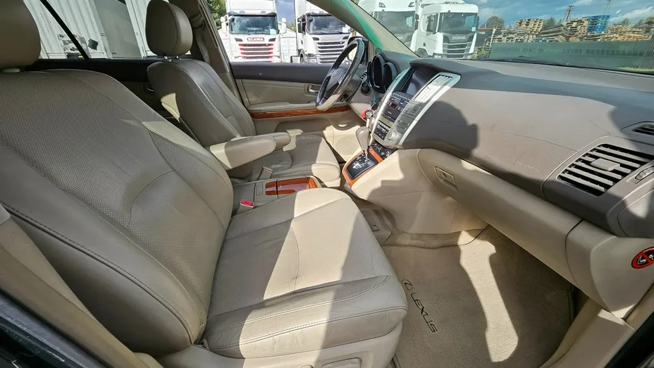 LEXUS RX -