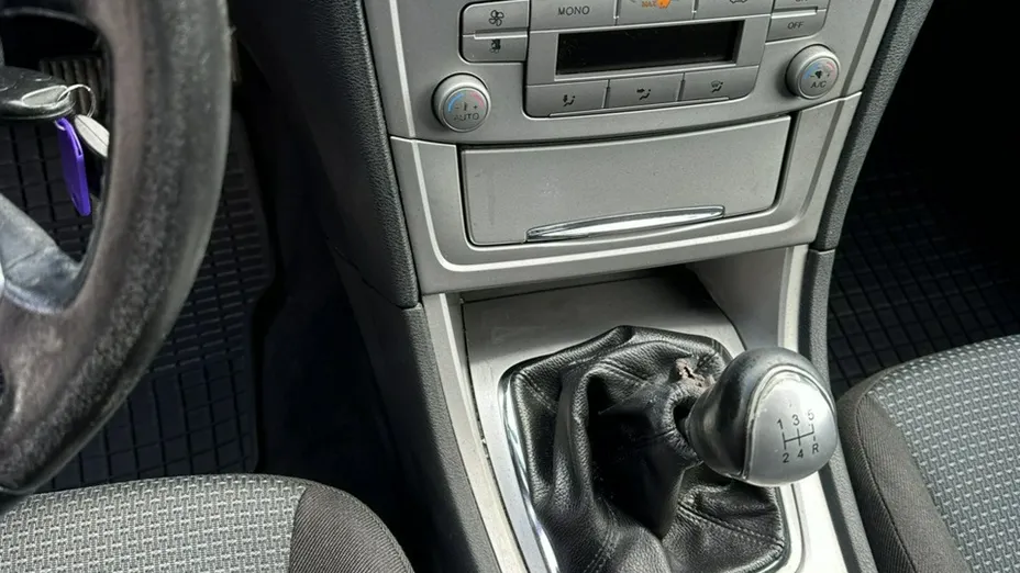 FORD Mondeo -