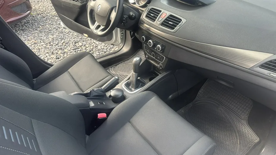 RENAULT Megane -
