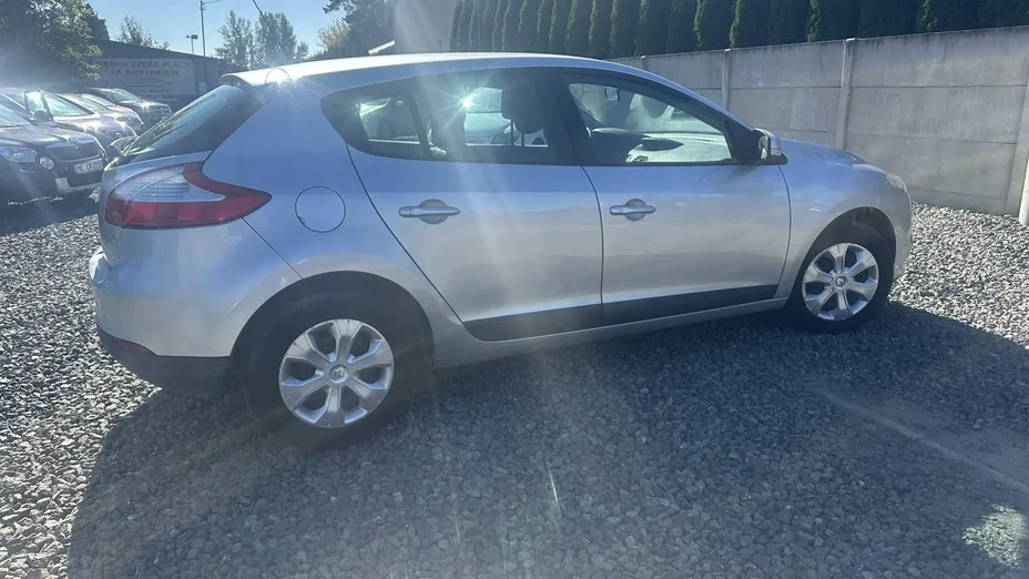 RENAULT Megane -