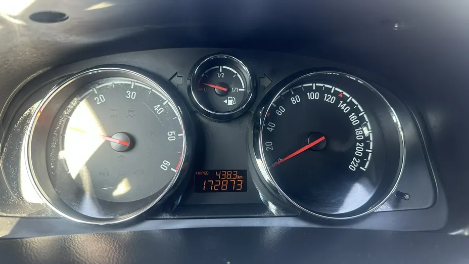 OPEL Antara -