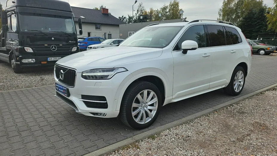 VOLVO XC90 -