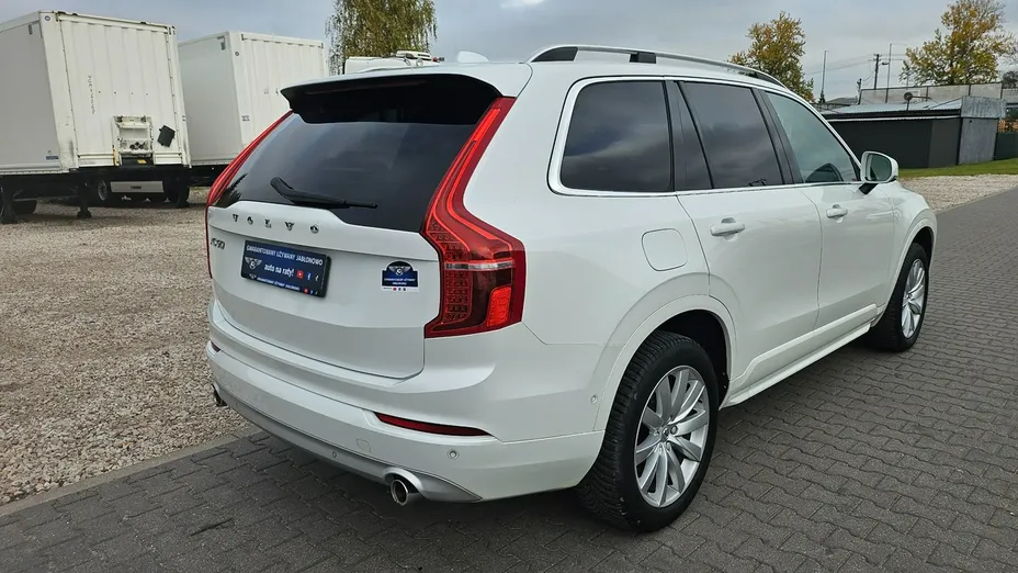 VOLVO XC90 -