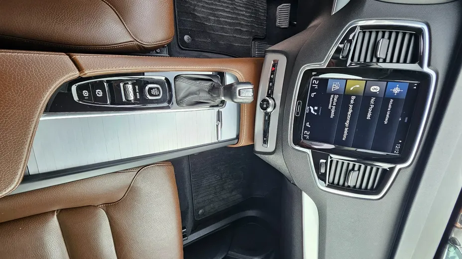VOLVO XC90 -