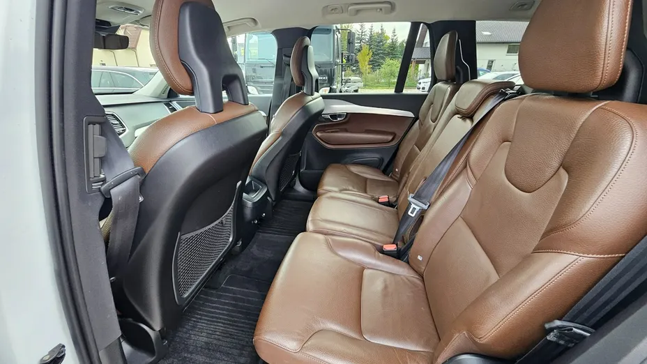 VOLVO XC90 -