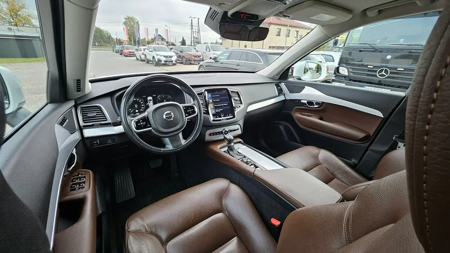 VOLVO XC90 -